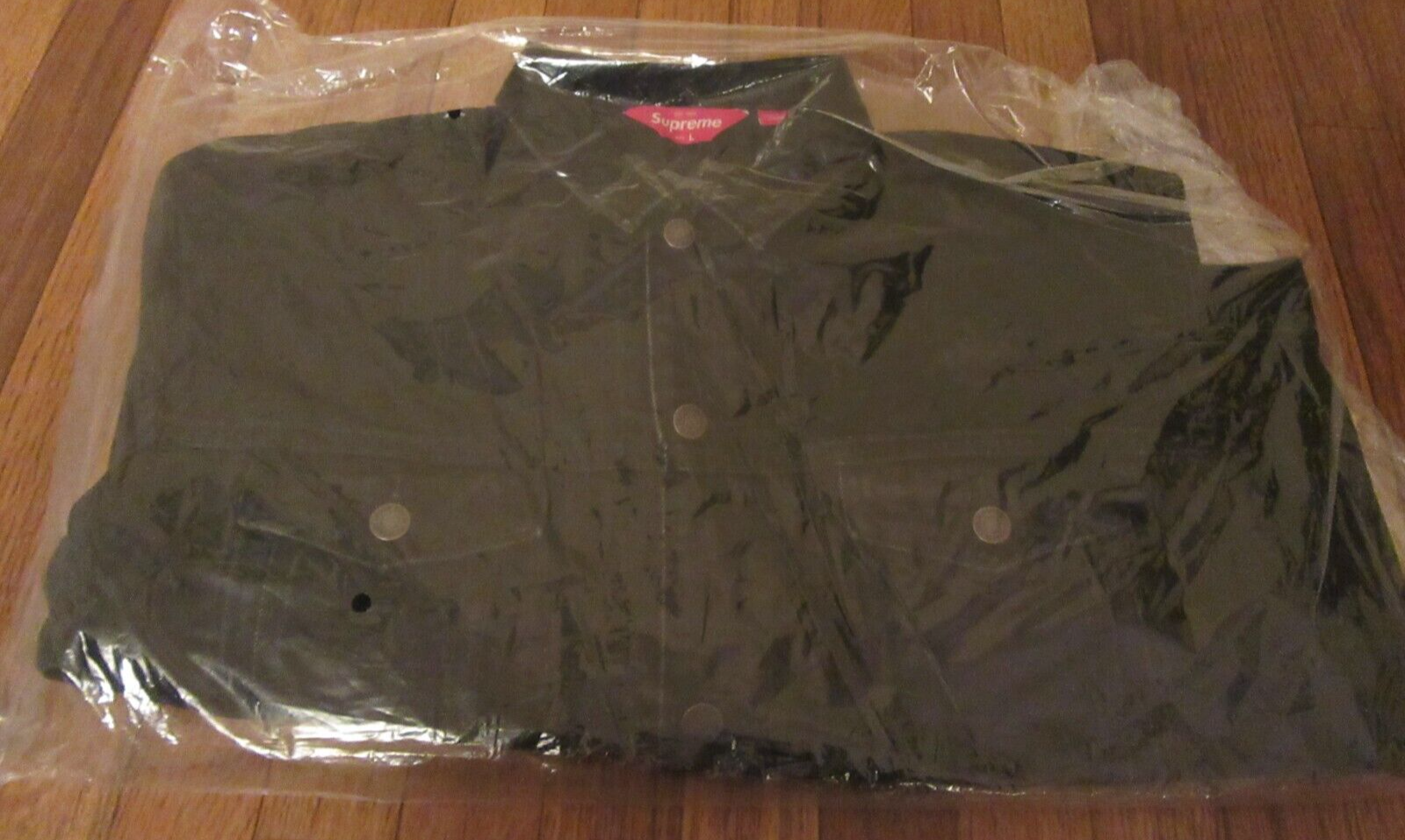 Supreme Shibori Denim Trucker Jacket Size Large Black SS23 Supreme New York  2023