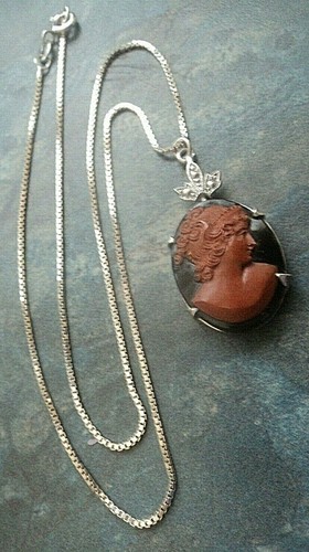 Attractive Vintage Silver Cameo Pendant + Marcasites & Chain - Young Girl - Picture 2 of 6