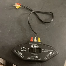 (DEFECTIVE) AV Switcher w/ AV Cable