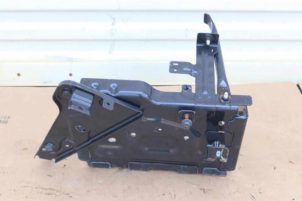 Chevy Silverado 2500 HD 2020-2024 bandeja de batería principal soporte carcasa caja OEM Foto 4 de 4