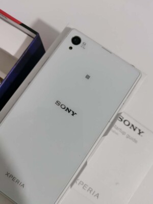 95%n ew Sony Xperia Z1 C6902 - 16GB microSDXC (Unlocked) Android