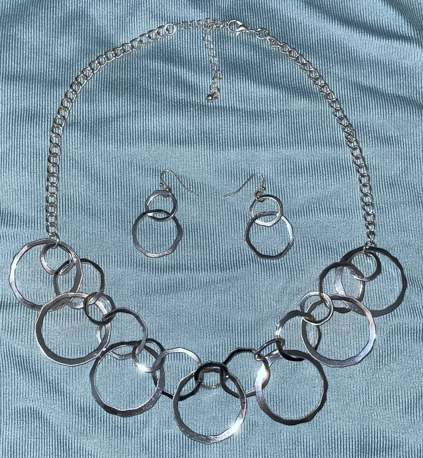 Silver Plated Interlocking Overlayed Hammered Rin… - image 2