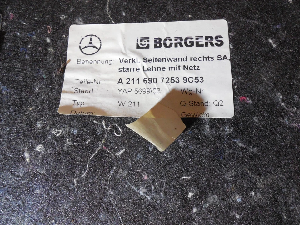 Alfombrilla maletero trasero derecho embellecedor 2116907253 03-09 mercedes-benz w211 e350 e320 Foto 4 de 4