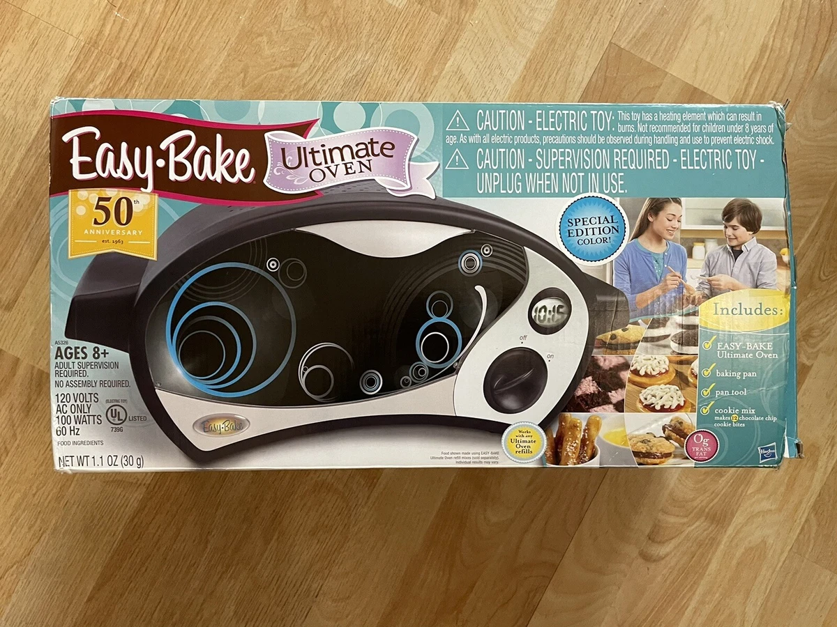 Hasbro Ultimate Easy-Bake Oven (2013) - baking kit pack included &  accessories