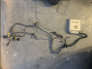 1985 Porsche 944 2.5 Engine Wiring Harness and ECM ECU DME Engine