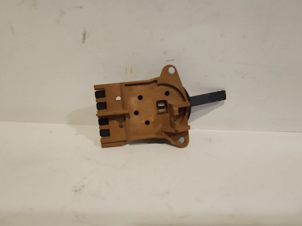 Standard Motor Products GM A/C Heater Blower Switch HS204 - Image 2 of 3