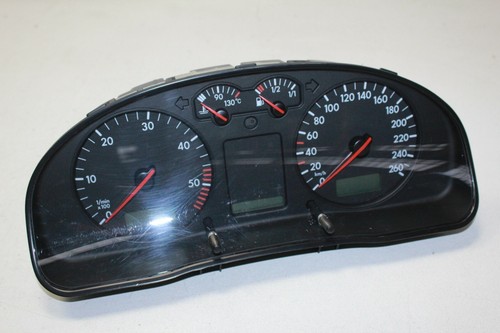 VW Passat B5 3B Kombiinstrument Tacho 3B0920802F / VDO 110.008.960/044