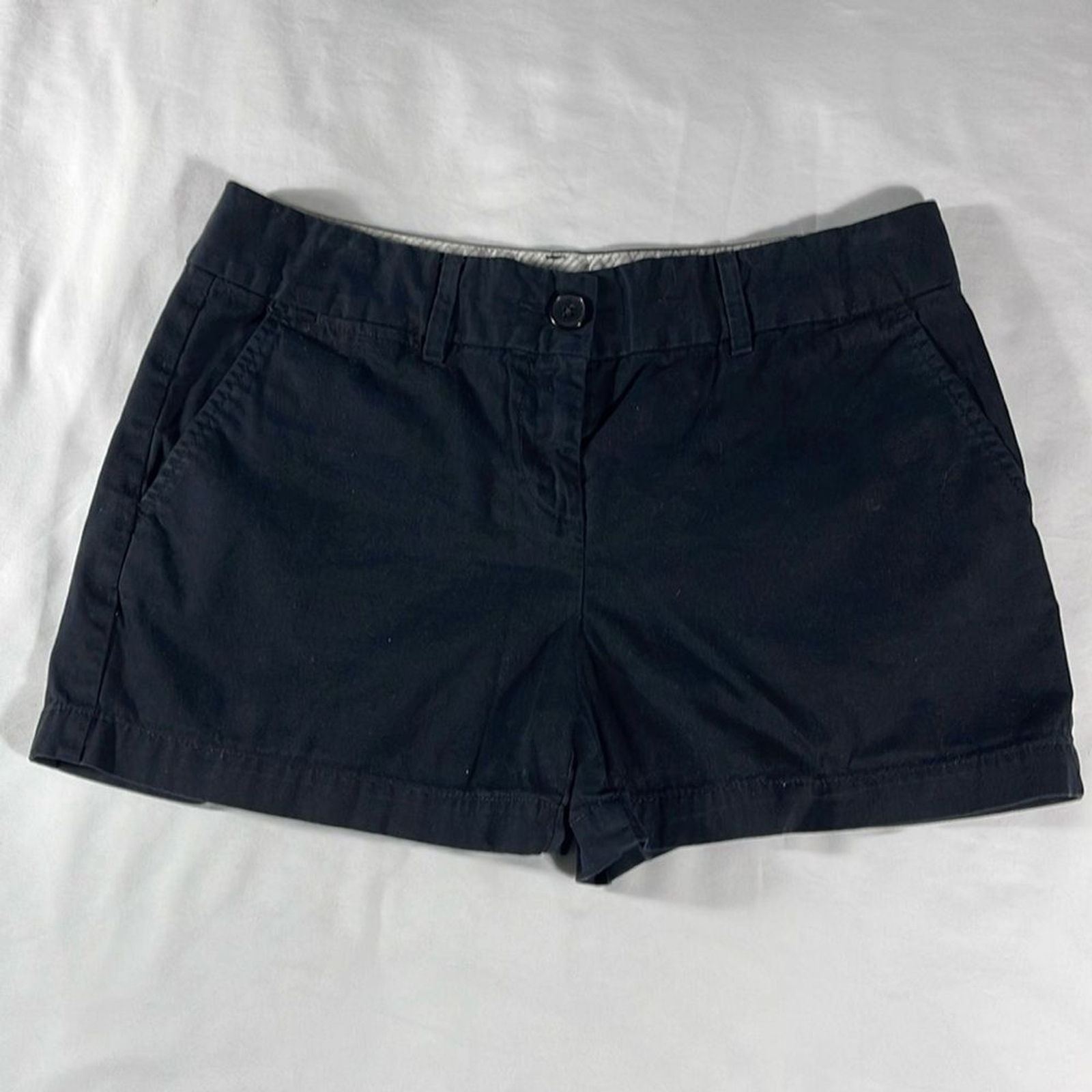 LOFT womens black basic flat front 3.5" inseam ch… - image 2