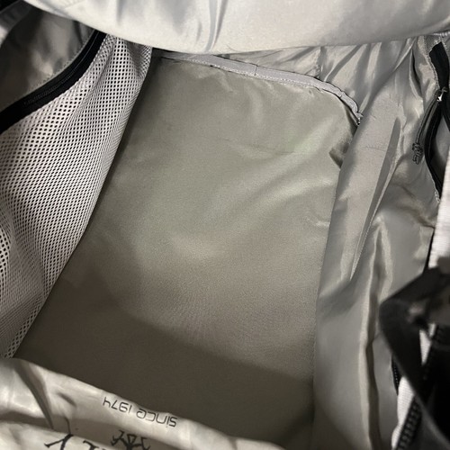 Ogio Women’s Laptop Backpack Tan - 第 15/15 張圖片