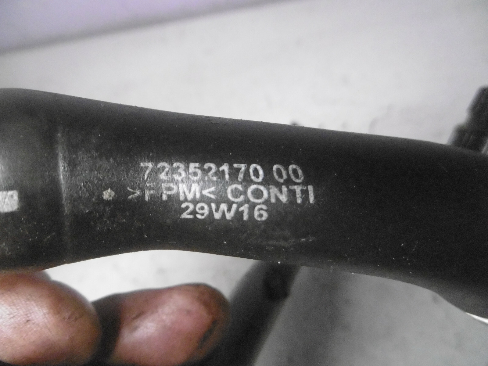 Original BMW Entlüftungsleitung 8647961 8647300 72363056  