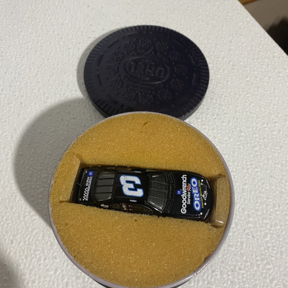 Dale Earnhardt #3 Oreo Cookie Tin GM Goodwrench Service Plus Chevy 1:64 Revell