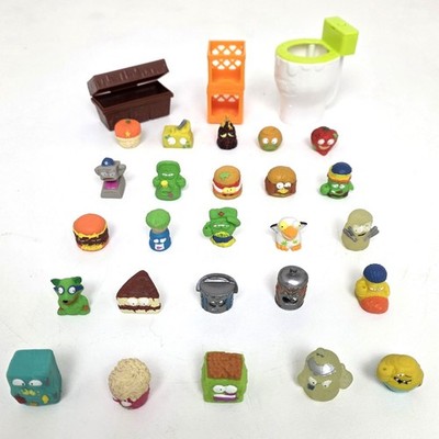 Grossery Gang Lot Of 25  Mini Figures Moose Toys - Crates - Chest - Toilet