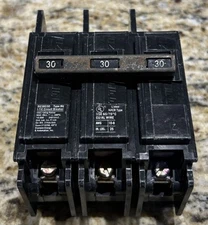 ITE BQ38030 30 AMP 240 VOLT 3 POLE CIRCUIT BREAKER