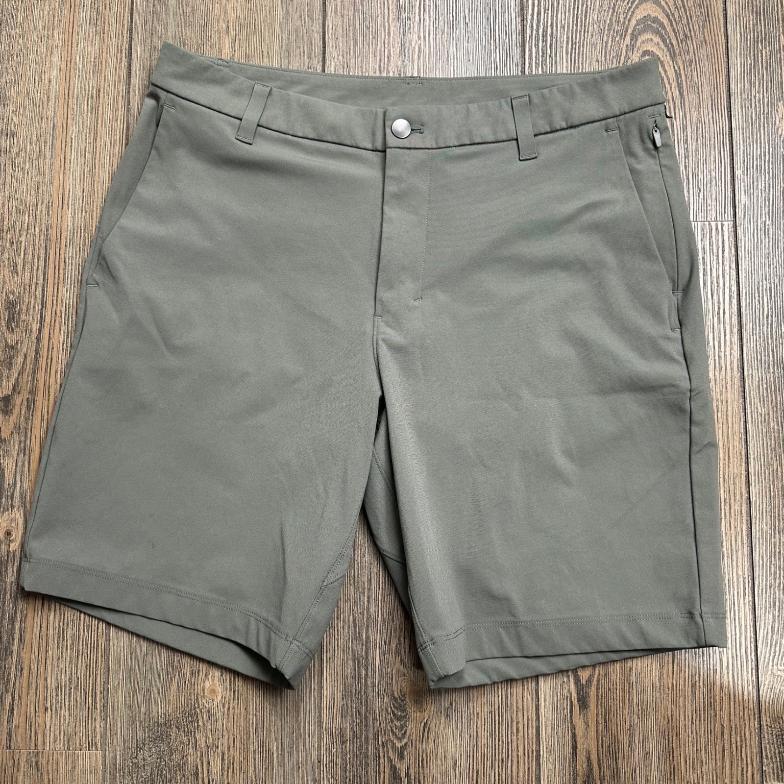 Lululemon Commission Short 9