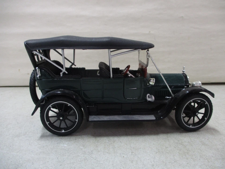 Signature Models 1913 Cadillac Touring 1/32 - Image 3 of 4