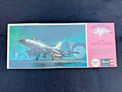 UNASSEMBLED VINTAGE Revell F-100C Super Sabre 1/65 Model Kit USAF Jet Fig