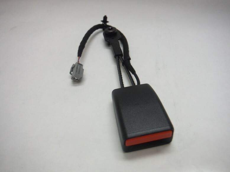 2014-2019 MASERATI GHIBLI SEAT BELT BUCKLE OEM 670016905