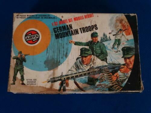 Hobby Fan 1/35 HF-569 WWII German 88mm Flak Crew (Set 2) (Luftwaffe) - 3 Figures