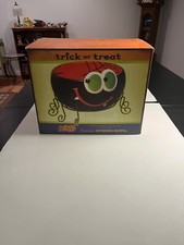 Cracker Barrel Halloween Spider Trick Or Treat Candy Bowl With Leg Base.