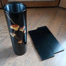 Wajima Lack Ikebana Vase mit Sockel Efeu Design