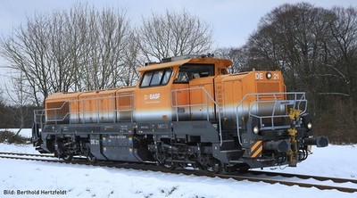 Hobbytrain H32104, Diesellokomotive DE18, BASF, Neu & OVP, N