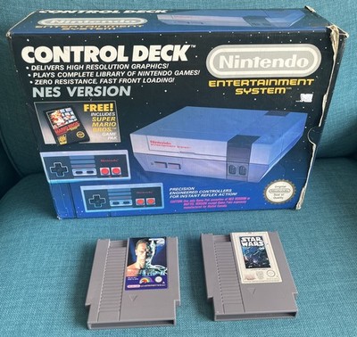 Boxed Nintendo NES Konsole (getestet & funktionsfähig) Bundle mit 2 Spielen, 2 Controllern