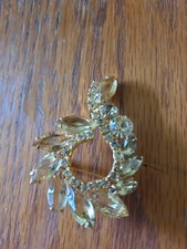 Vintage Gold Toned Rhinestone Brooch