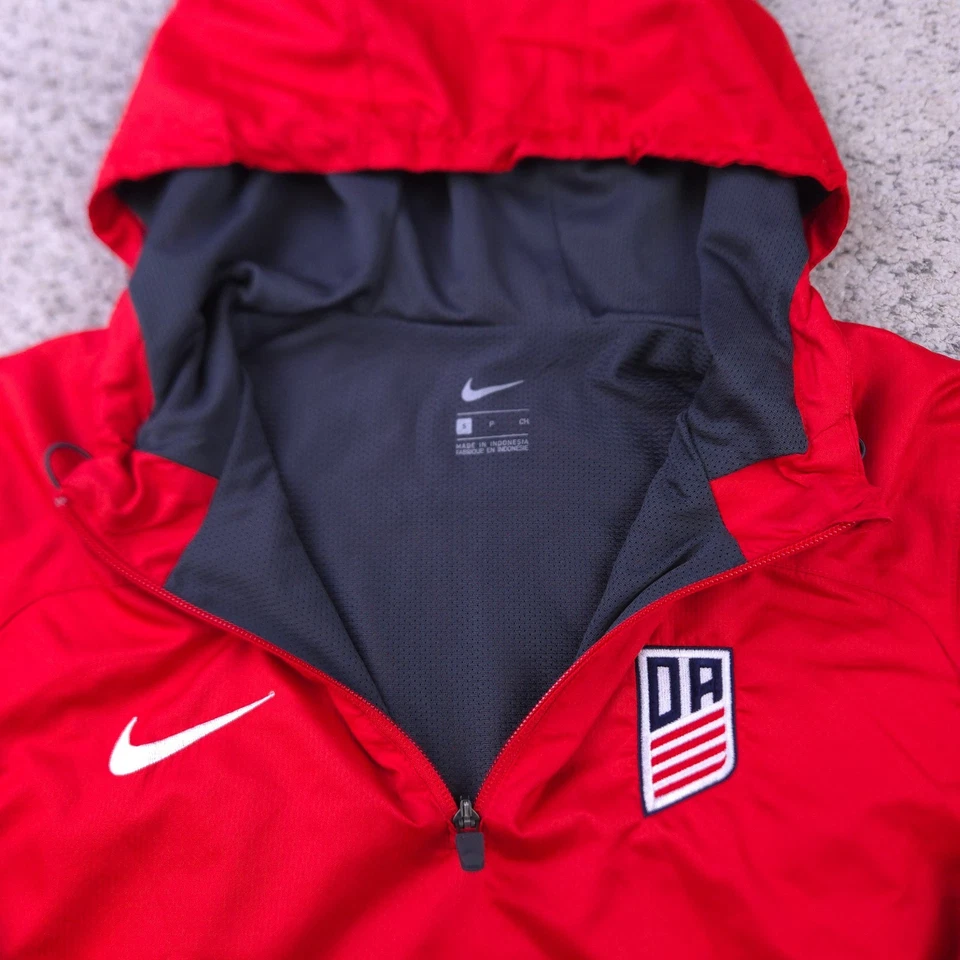Chaqueta de fútbol Nike EE. UU. para hombre pequeña Academia de desarrollo pulóver con capucha logotipo de DA Foto 4 de 4