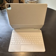 Apple Magic Keyboard for iPad Air 13  inch - White