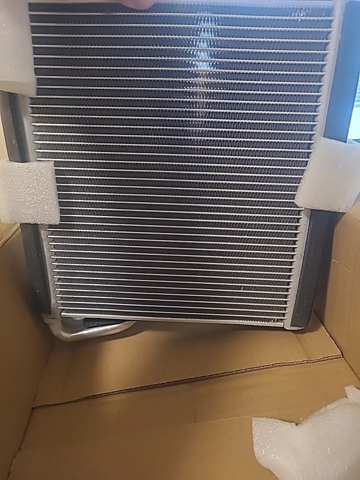 Núcleo evaporador de aire acondicionado TYC 97238 Foto 3 de 4