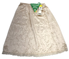 Warner's Perfect Measure 23" A-Line Ivory / Cream Lace Anti-Cling Under Slip L