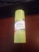 St. Ives Daily Cleansing Stick Matcha Green Tea & Ginger 1.6 oz 