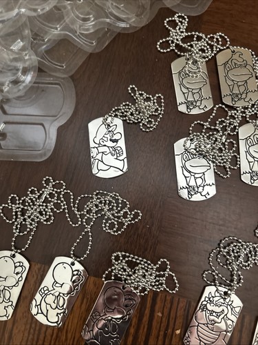 2015 Nintendo Super Mario Deluxe Dog Tags, 4 Tag Set, 26", Enter Play, BRAND NEW - Picture 3 of 9