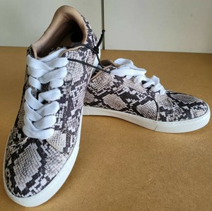 emmi platform sneaker