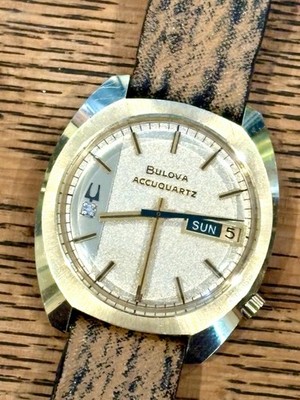 Vintage Accutron Accuquartz Bulova 14K Solid Gold Case N4 1970's -Works Great!