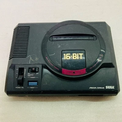 SEGA Mega Drive Consola HAA-2510 Genesis MD SOLO Consola BASURA Para piezas - Imagen 1 de 4