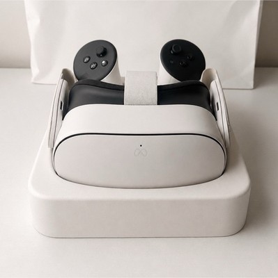 Meta Quest 3S 128GB All-In-One Virtual Reality Headset