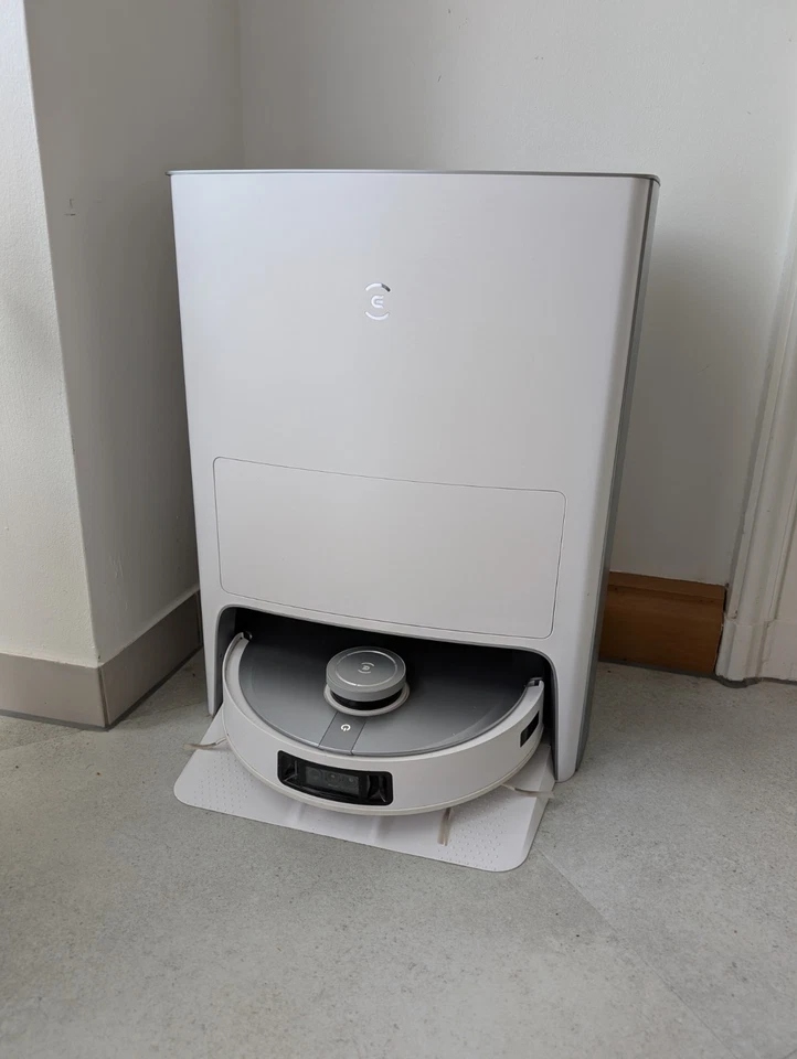 ECOVACS DEEBOT X1 OMNI White Saug- und Wischroboter