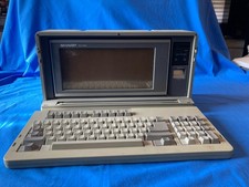 Vintage Computer (1985). SHARP PC-7000 aus Ausstellung - funktionsfähig