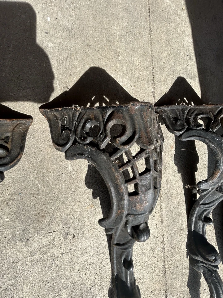 antiguo banco de hierro fundido o patas de mesa, probablemente desde finales del 19 hasta principios del 20  Foto 2 de 3