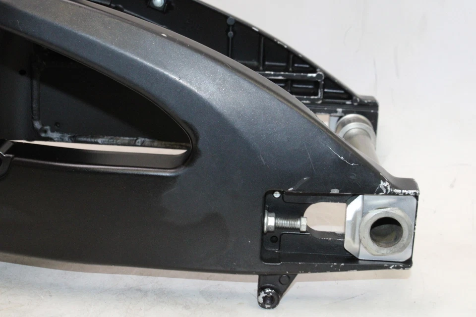 06-07 SUZUKI GSXR 750 OEM BASCULANTE TRASERO SUSPENSIÓN TRASERA BRAZO OSCILANTE Foto 4 de 4