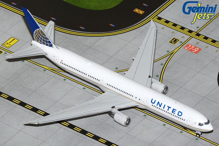 Gemini Jets 767-400 United Airlines N69059  1:400 Scale GJUA