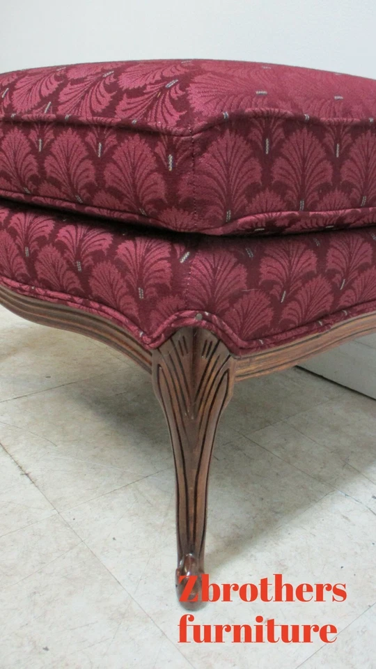 山核桃白色法国乡村雕刻客厅脚凳奥斯曼 B — 第 4/4 张图片