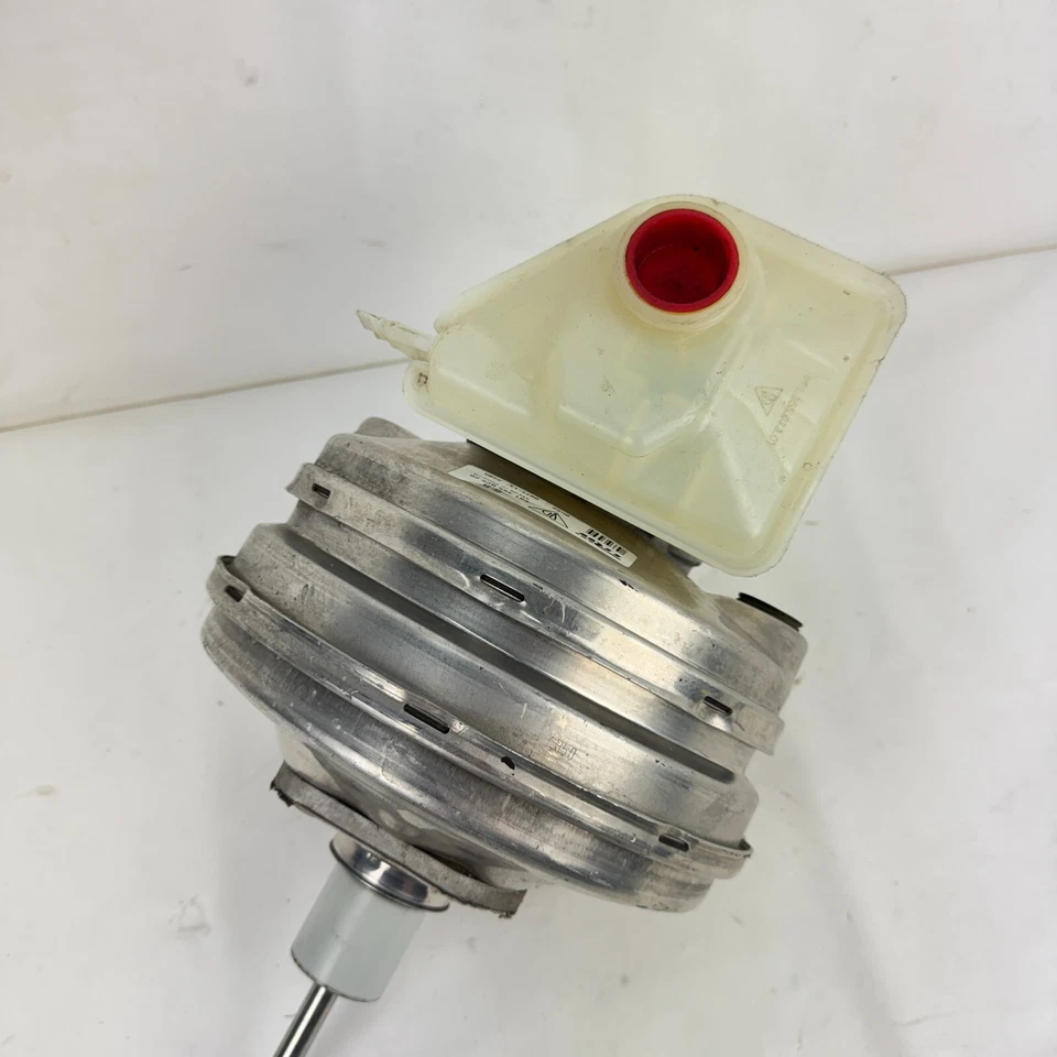 Главный цилиндр тормозного усилителя 2013 - 2015 Porsche 981 Boxster Cayman 98135502528 - Изображение 4 из 4