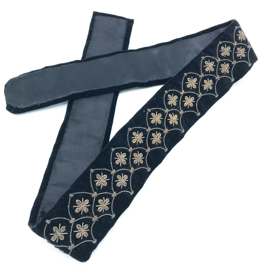 Cinturón India vintage años 20, terciopelo, seda y plata, caja original de Nueva Delhi Foto 2 de 4