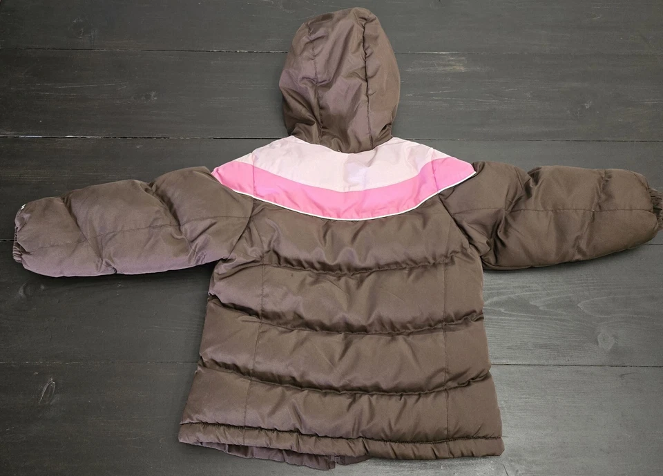 Chaqueta acolchada London Fog para niñas talla mediana marrón y rosa forrada de vellón usada en excelente estado cálida Foto 2 de 4
