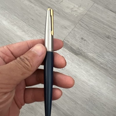 VTG Parker 45 Fountain Pen blue& Gold Tone Arrow Clip (No Ink) 