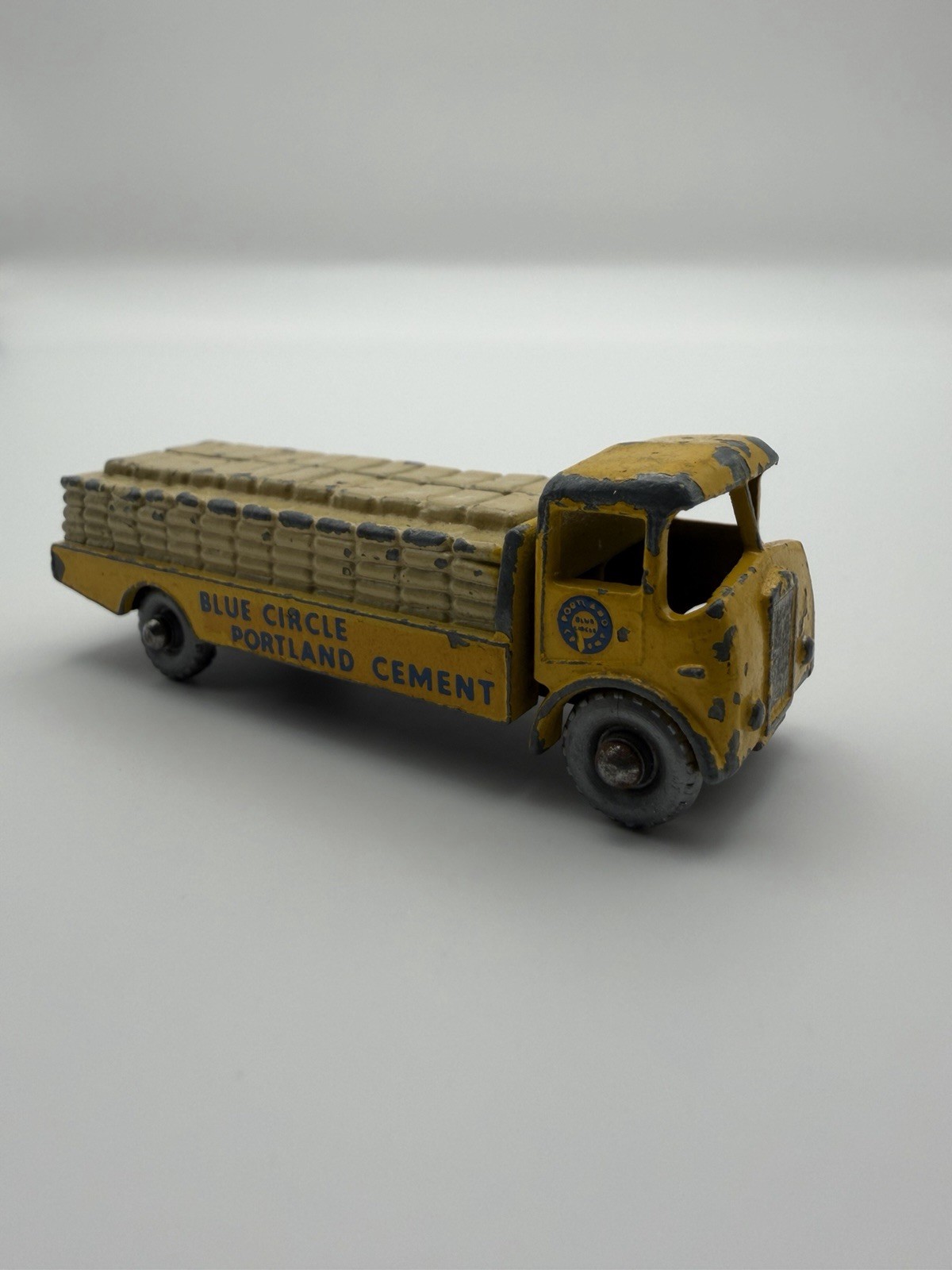 Matchbox 51a, Albion Chieftain - Free Price Guide & Review