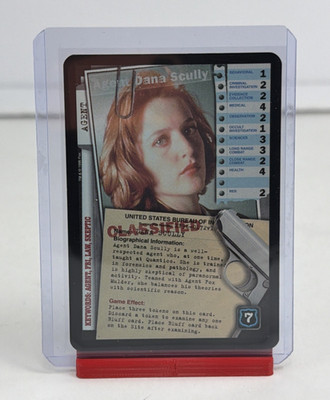 X-Files 1996 Collectible Card Game Premiere Ultra Rare: ''Agent Dana Scully''