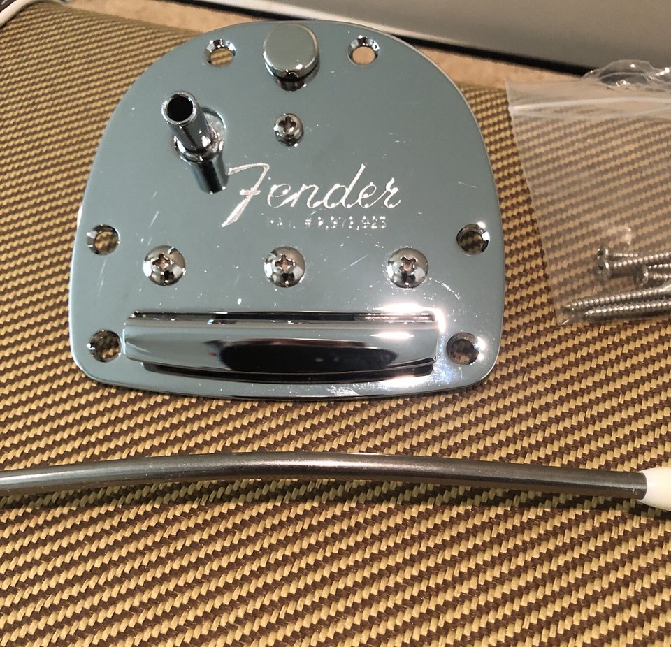 Kurt Cobain Fender Jaguar Tremolo Block LeftHanded Chrome with Arm